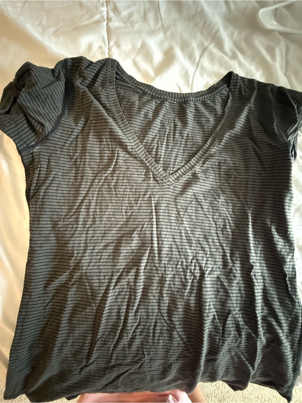 lululemon athletica Women's Charcoal Gray Striped V-Neck Tee